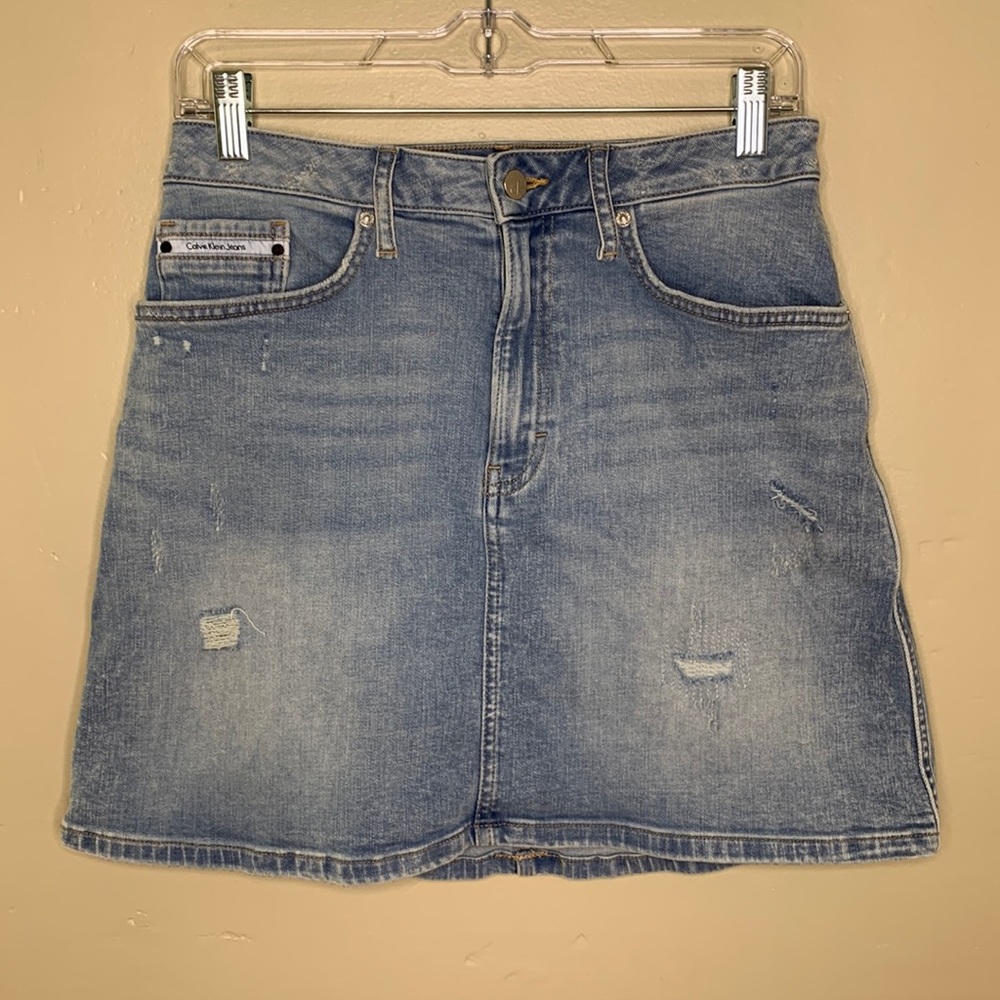 CALVIN KLEIN Mini Jean Skirt Light Wash Distressed Stretchy 5 Pocket Zipper 29